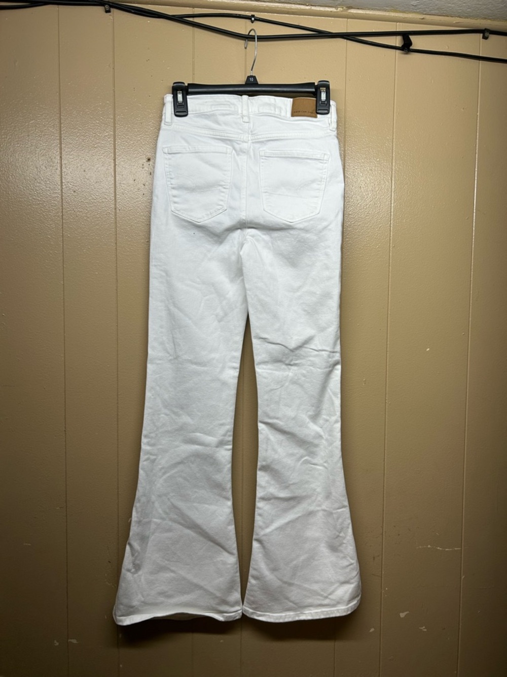 American Eagle Outfitters White High-Rise Jeans with Tan Leather Patch - Picture 5 of 16